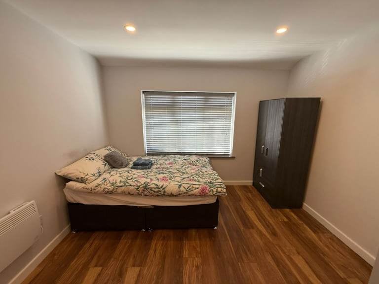 Flat Anthony Road in Greater London