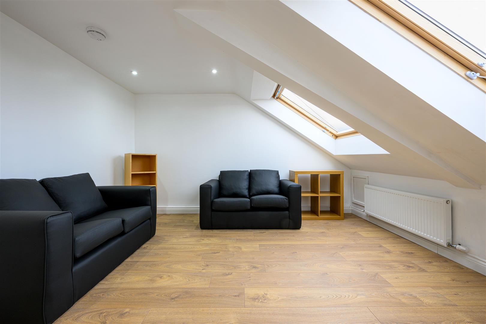 Flat Eslington Terrace in Newcastle upon Tyne