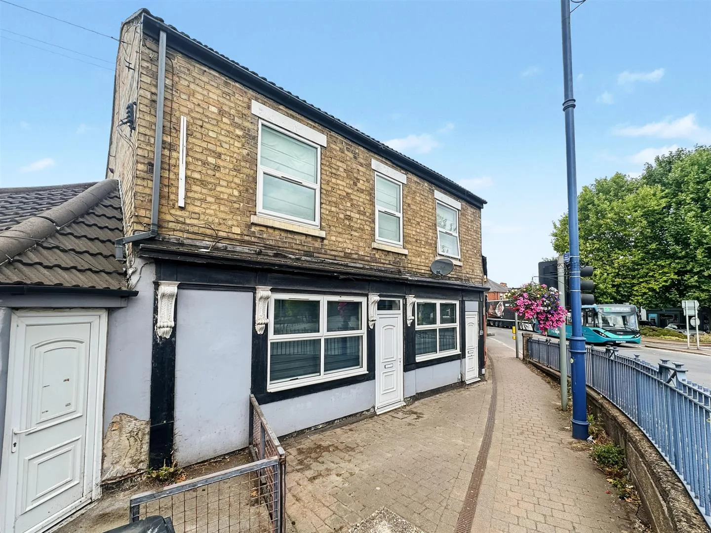 Flat Derby Road in Nottingham