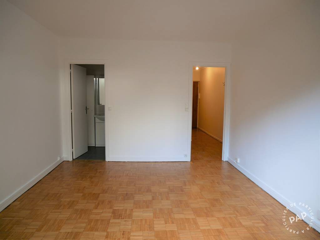 Flat Rue Antoinette Fouque in Paris