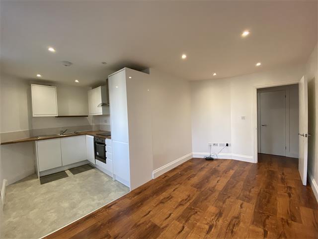 Flat Walton Street in Aylesbury