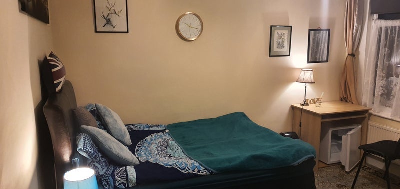 Room Deans Road in Greater London