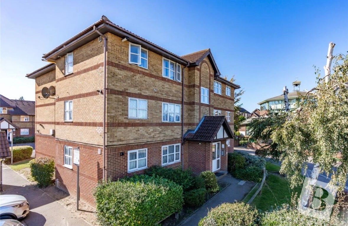 Flat St Edmunds Road in Dartford