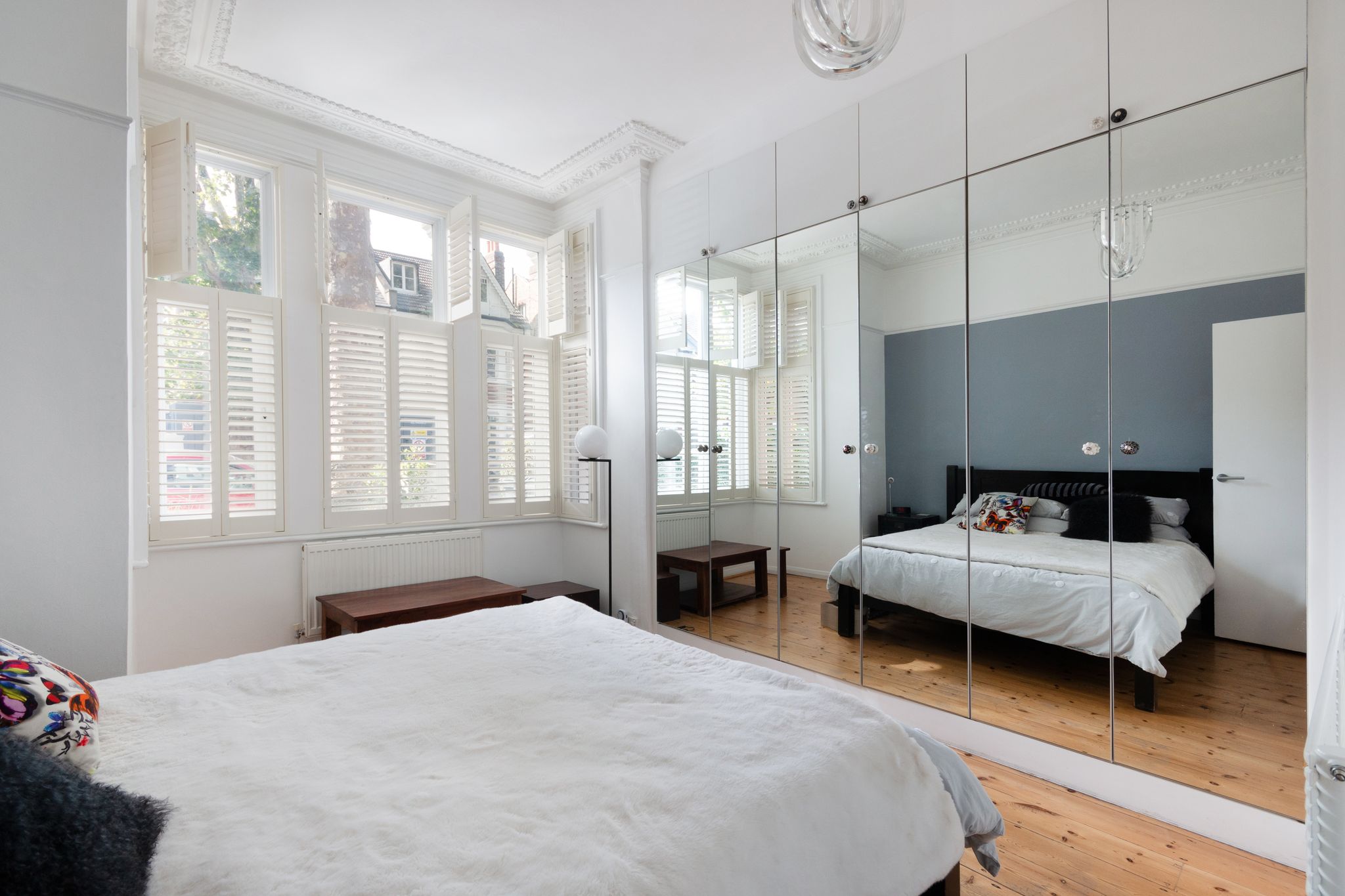 Flat Thornton Avenue in Greater London