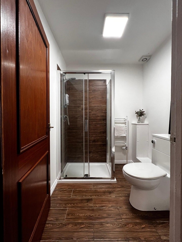Flat Whitwood Lane in Wakefield