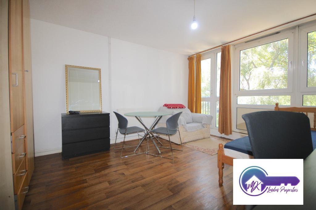 Flat Stanhope Street in Greater London