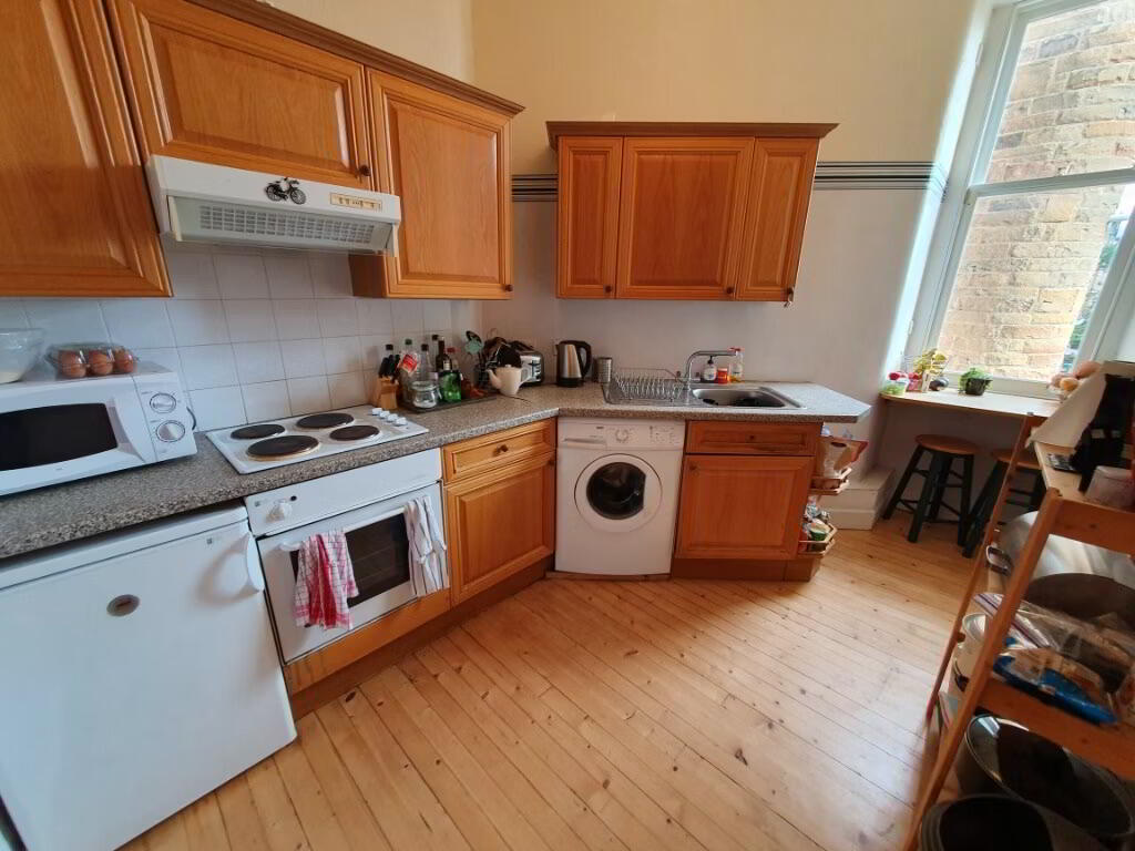 Flat New Mart Road in City of Edinburgh