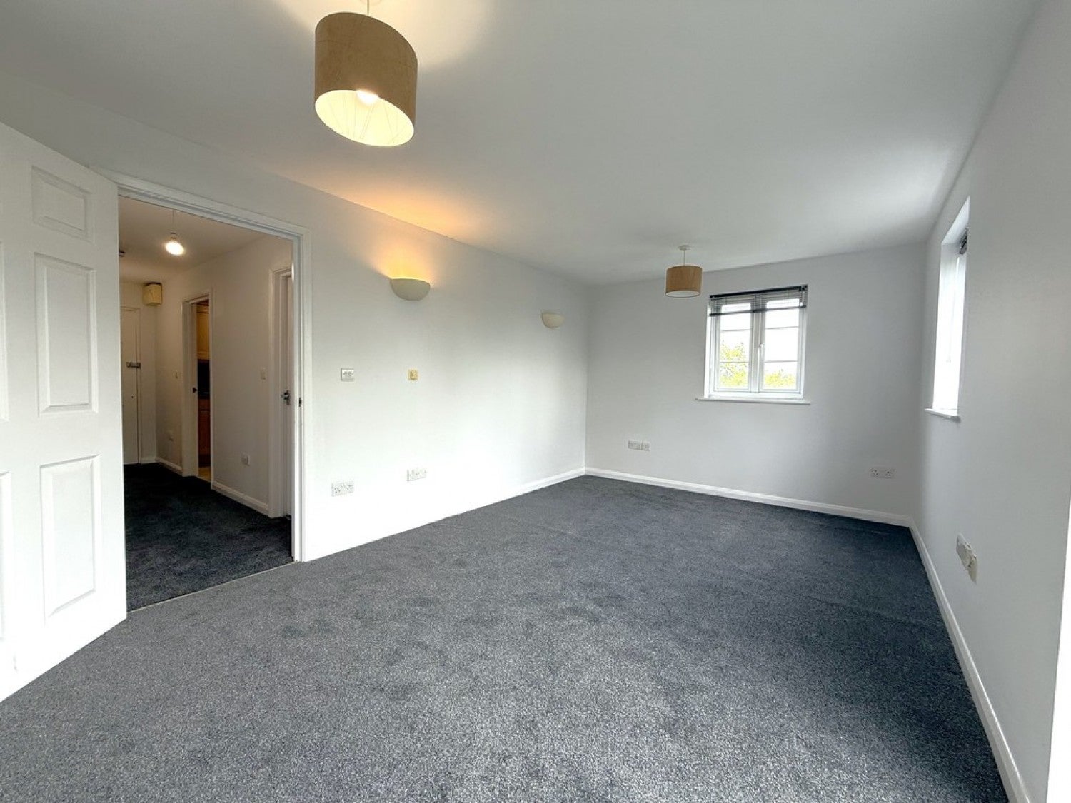 Flat Phoenix Court in Colchester