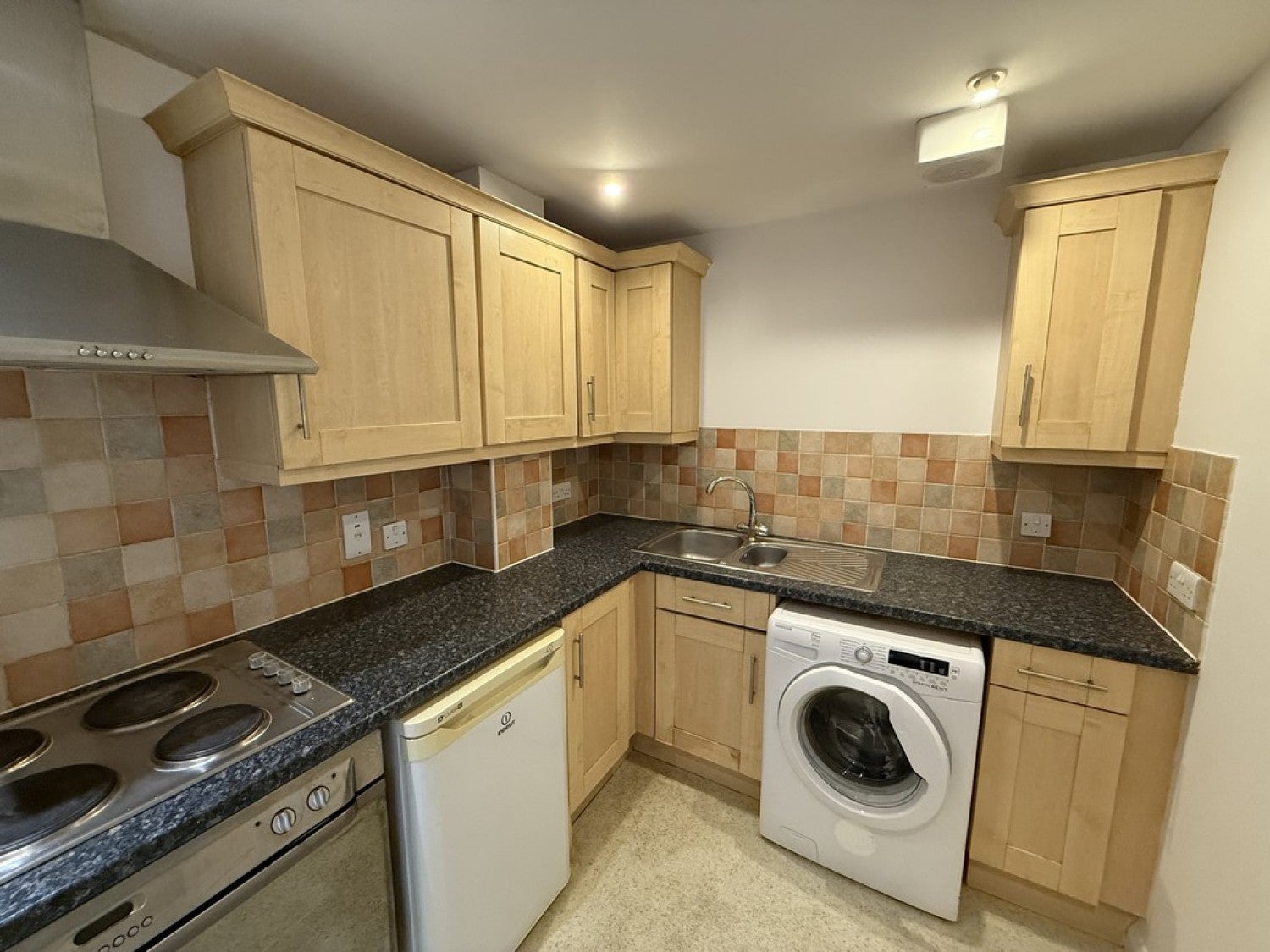 Flat Phoenix Court in Colchester