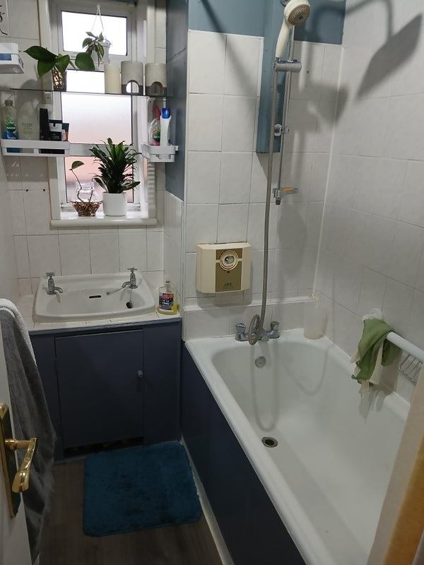 Room Lomond Grove in Greater London