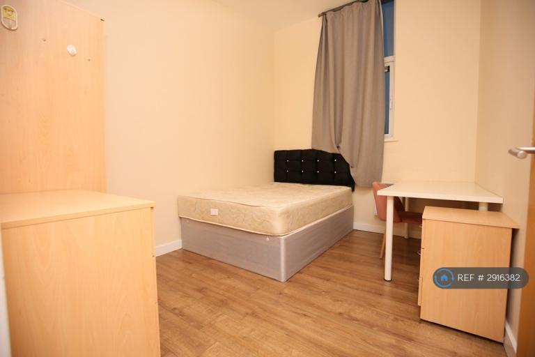 Flat Greyfriars Road in Coventry