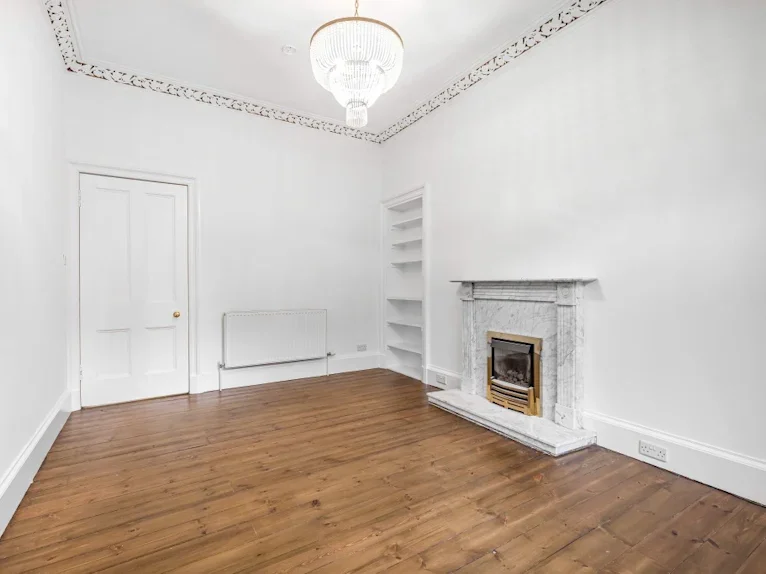 Flat Saxe-Coburg Street in City of Edinburgh