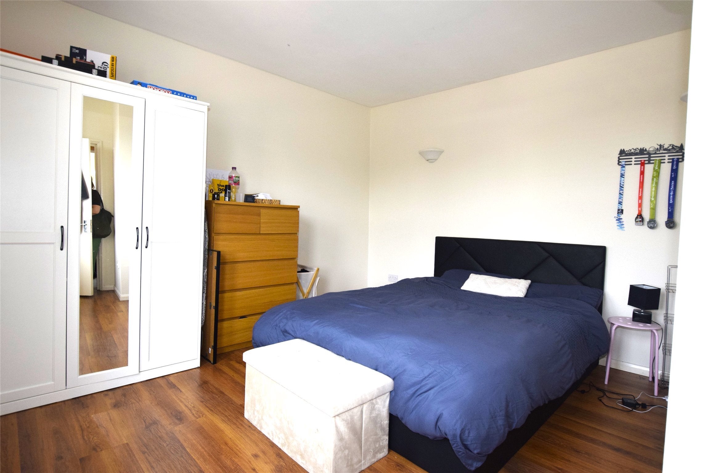 Flat Wimbledon Park Road in Greater London
