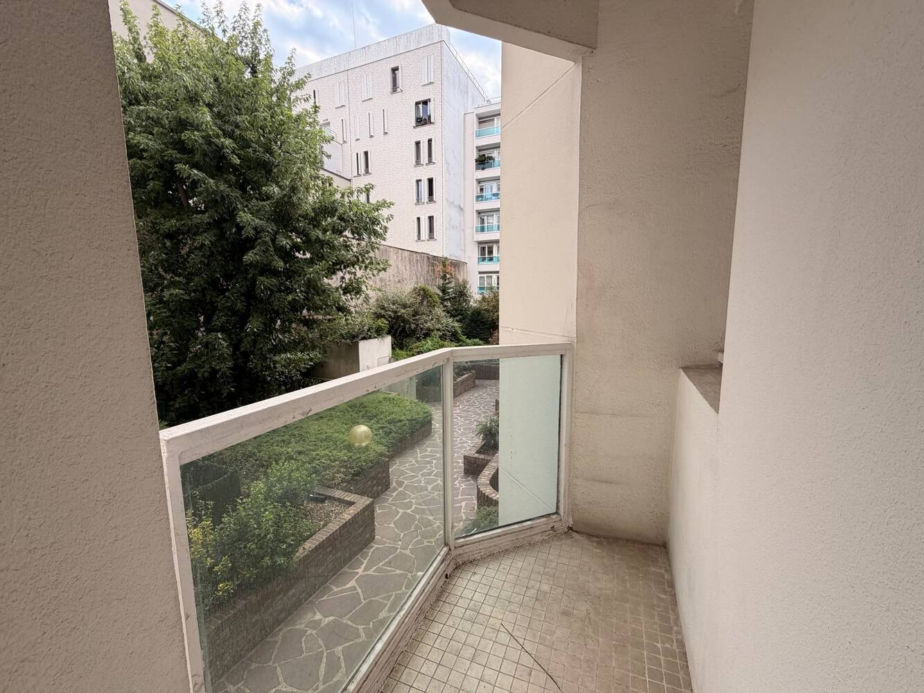 Flat Rue de Reuilly in Paris