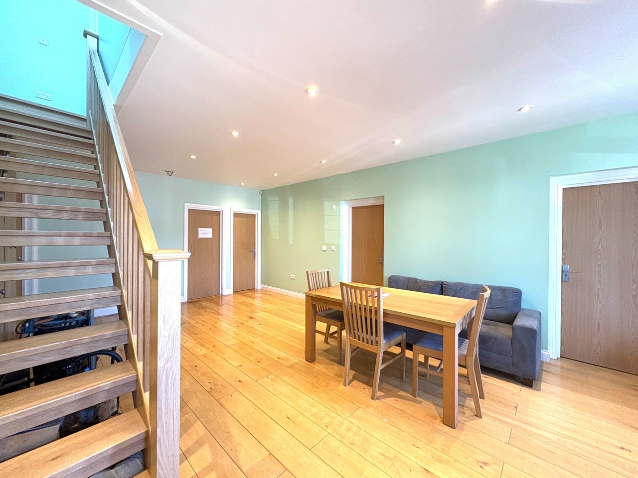 Room Fernbrook Drive in Greater London