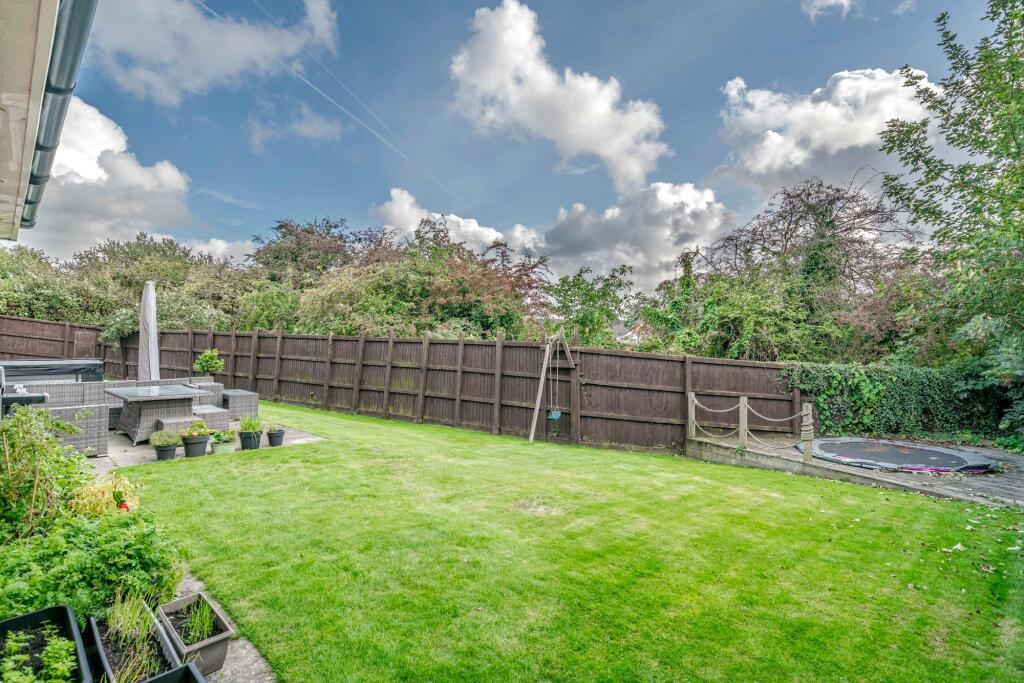 House Dam Wood Close in Chorley