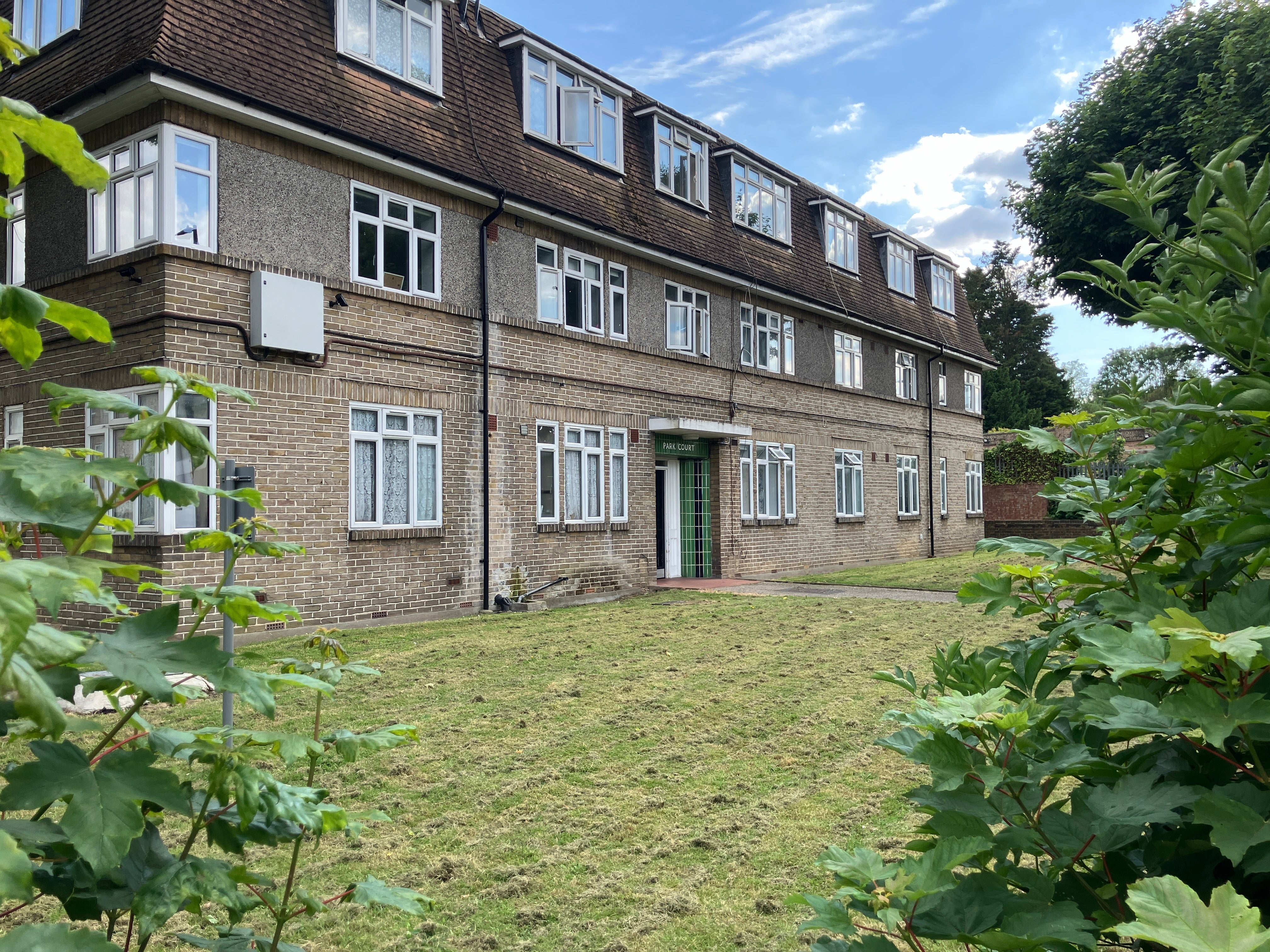 Flat Honeybourne Road in Greater London