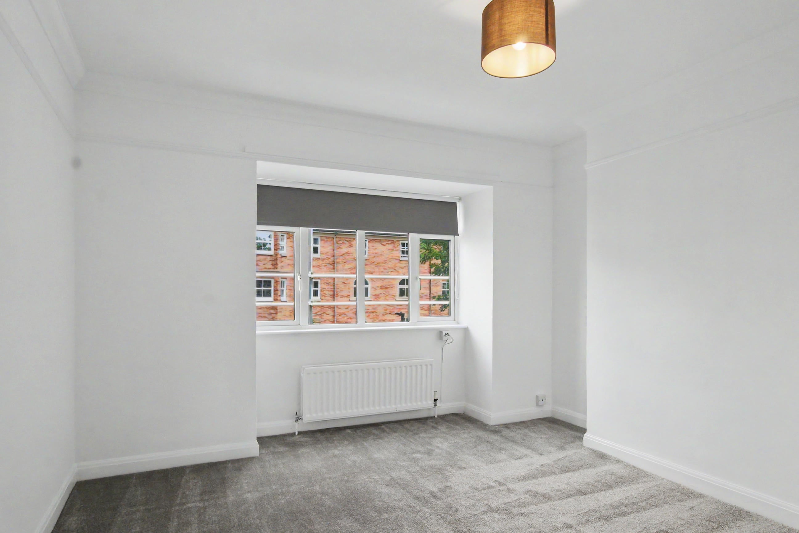 Flat Honeybourne Road in Greater London