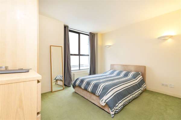 Flat Islington Green in Greater London