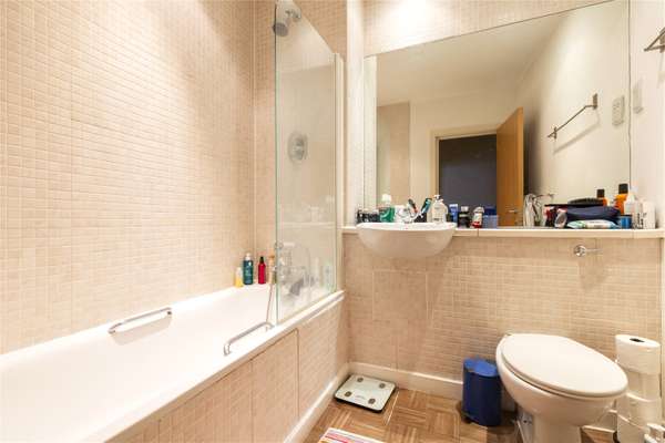 Flat Islington Green in Greater London