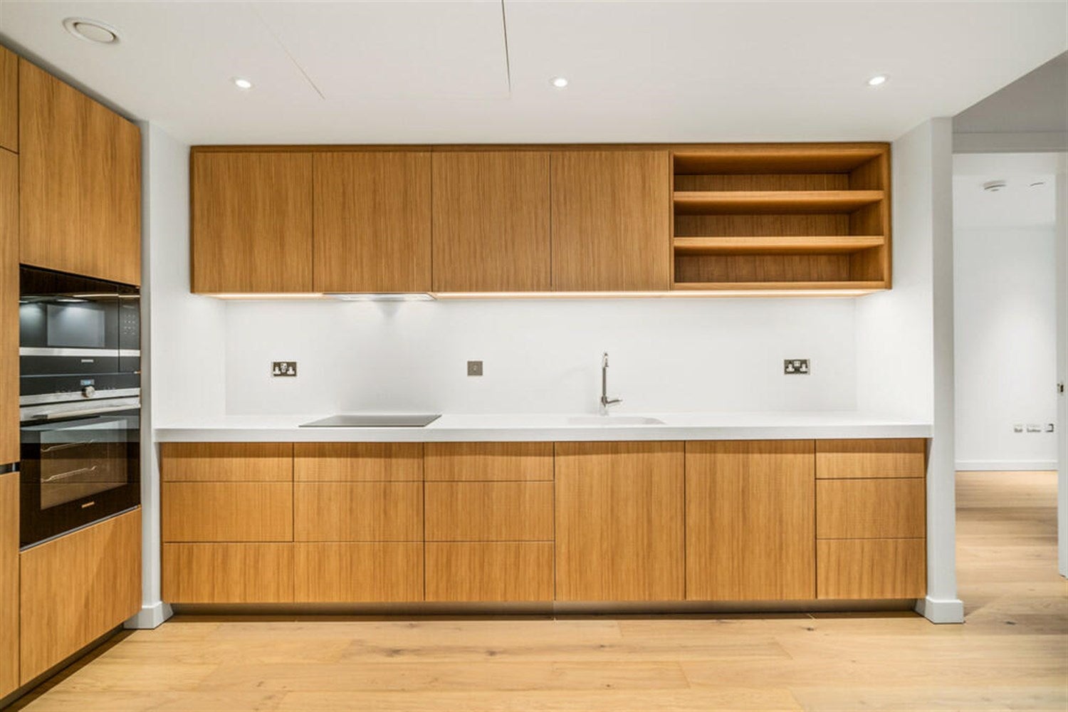House Leman Street in Greater London