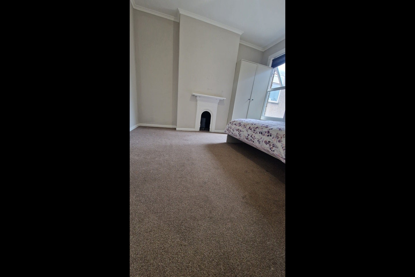 Room Gilbert Road in Greater London