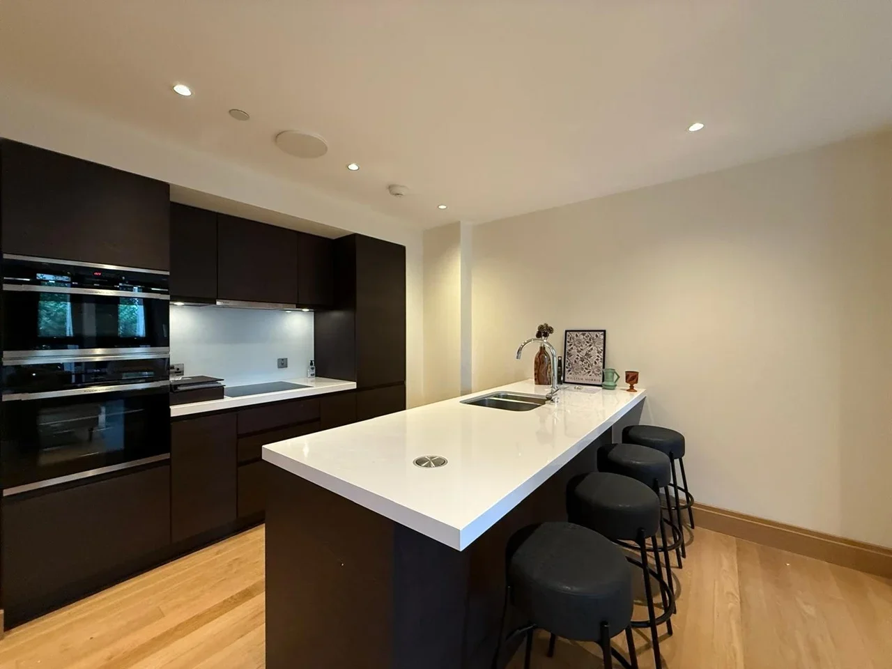 Flat John Islip Street in City of Westminster