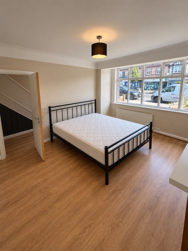 Room Streatham Vale in Greater London