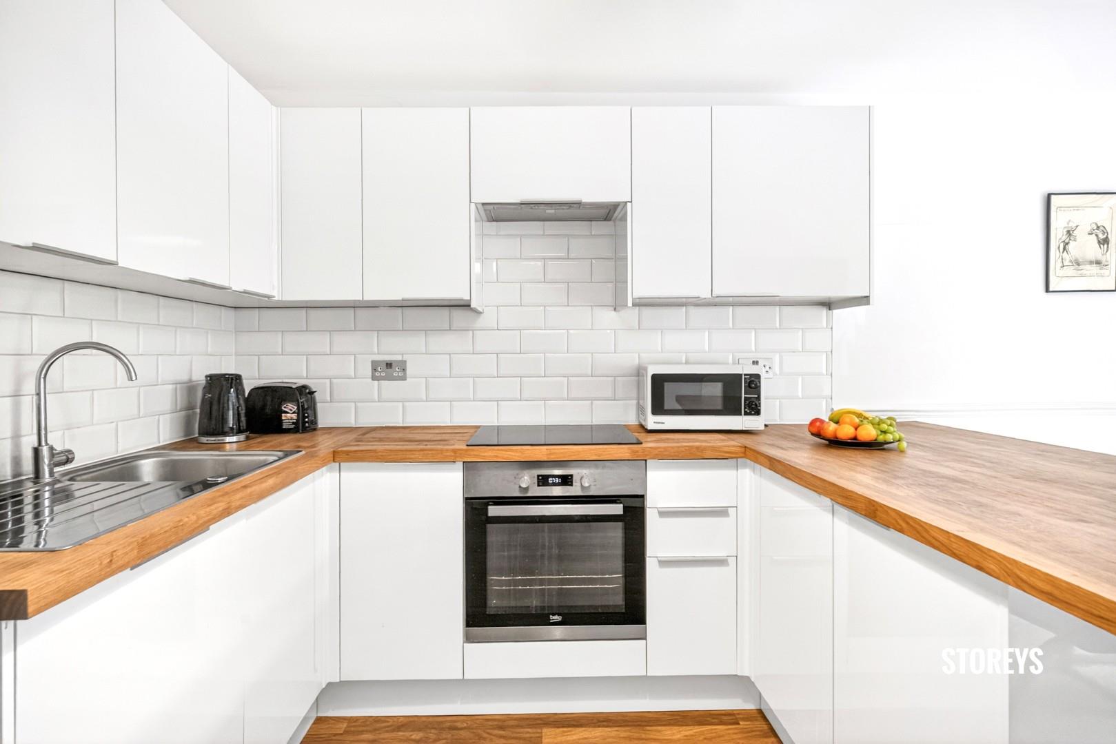 Flat Hackney Road in Greater London