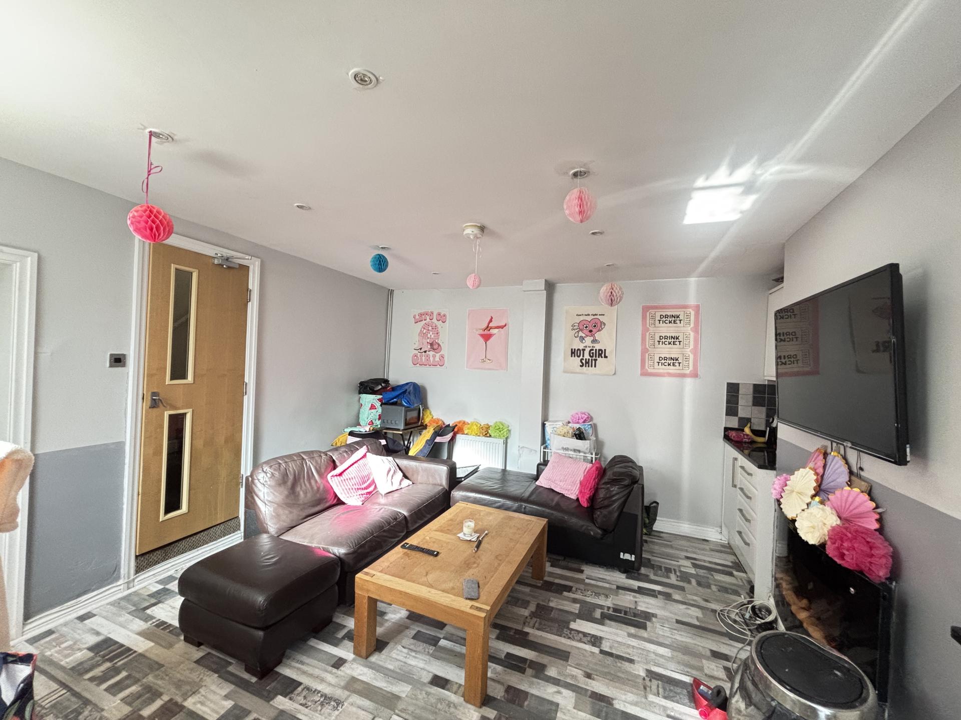Flat Pearson Grove in Leeds