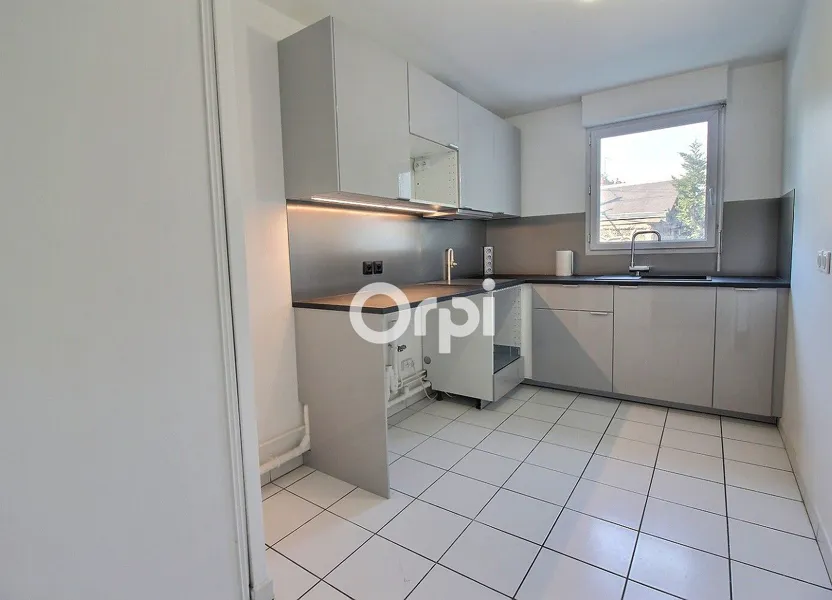 Flat Rue de la Grande Rive in Viry-Châtillon
