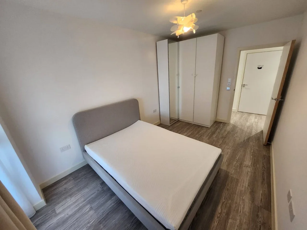 Flat Priory Road in Greater London