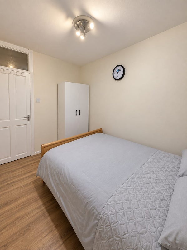 Room Stokes Road in Greater London
