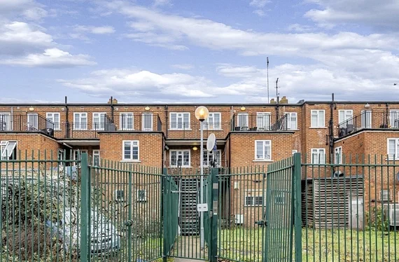 Flat Lady Margaret Road in Greater London