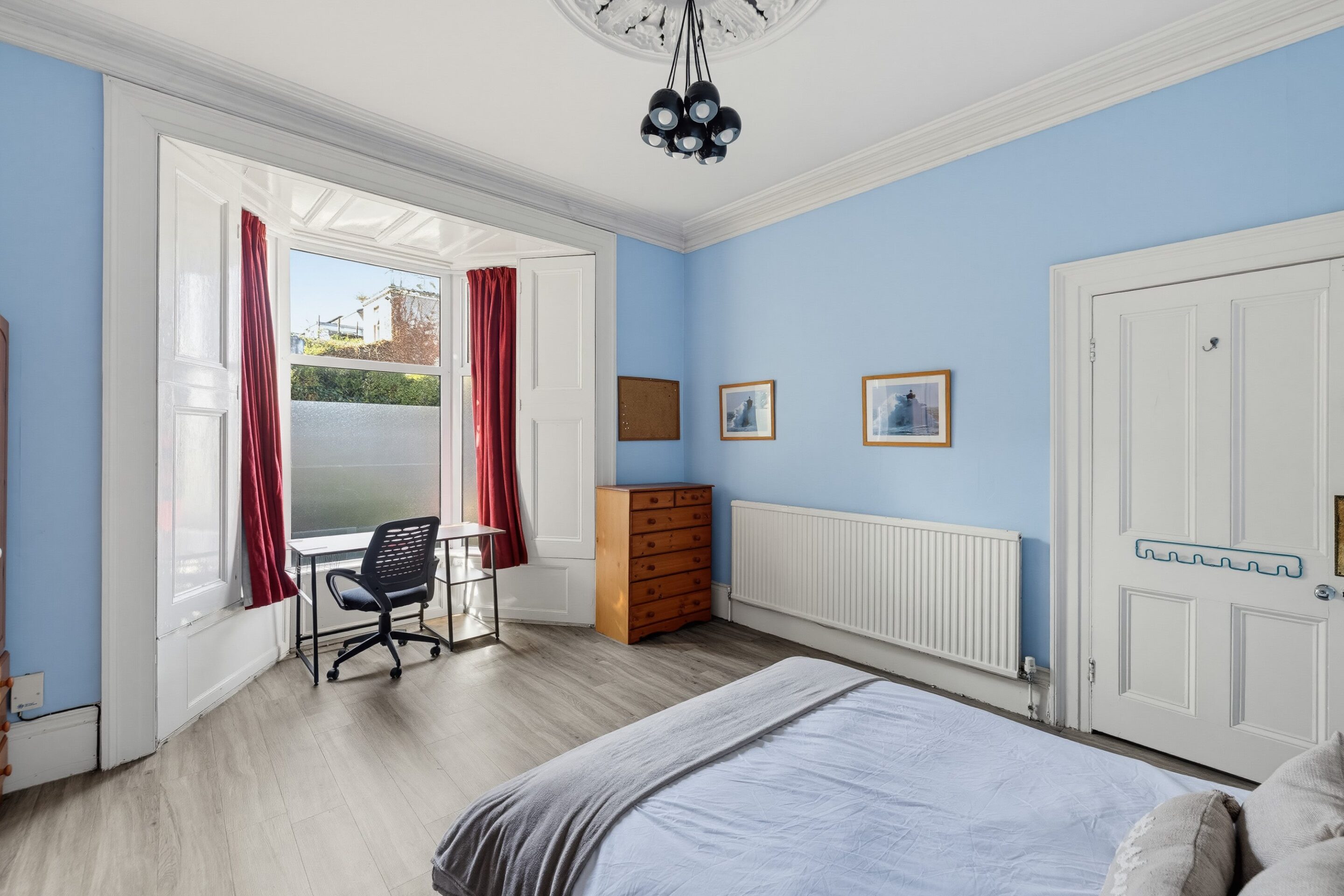 Room Alexandra Road in Plymouth