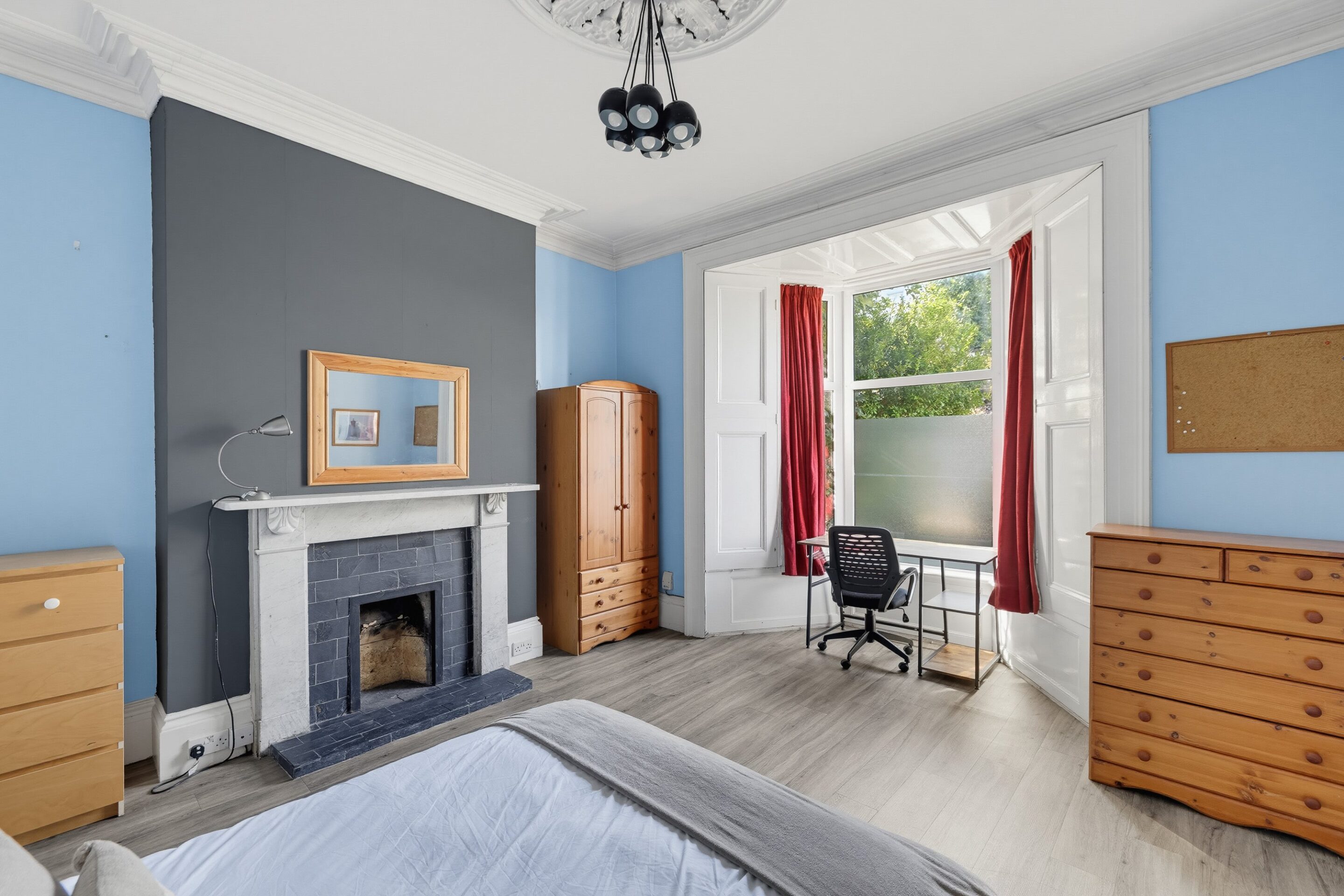 Room Alexandra Road in Plymouth