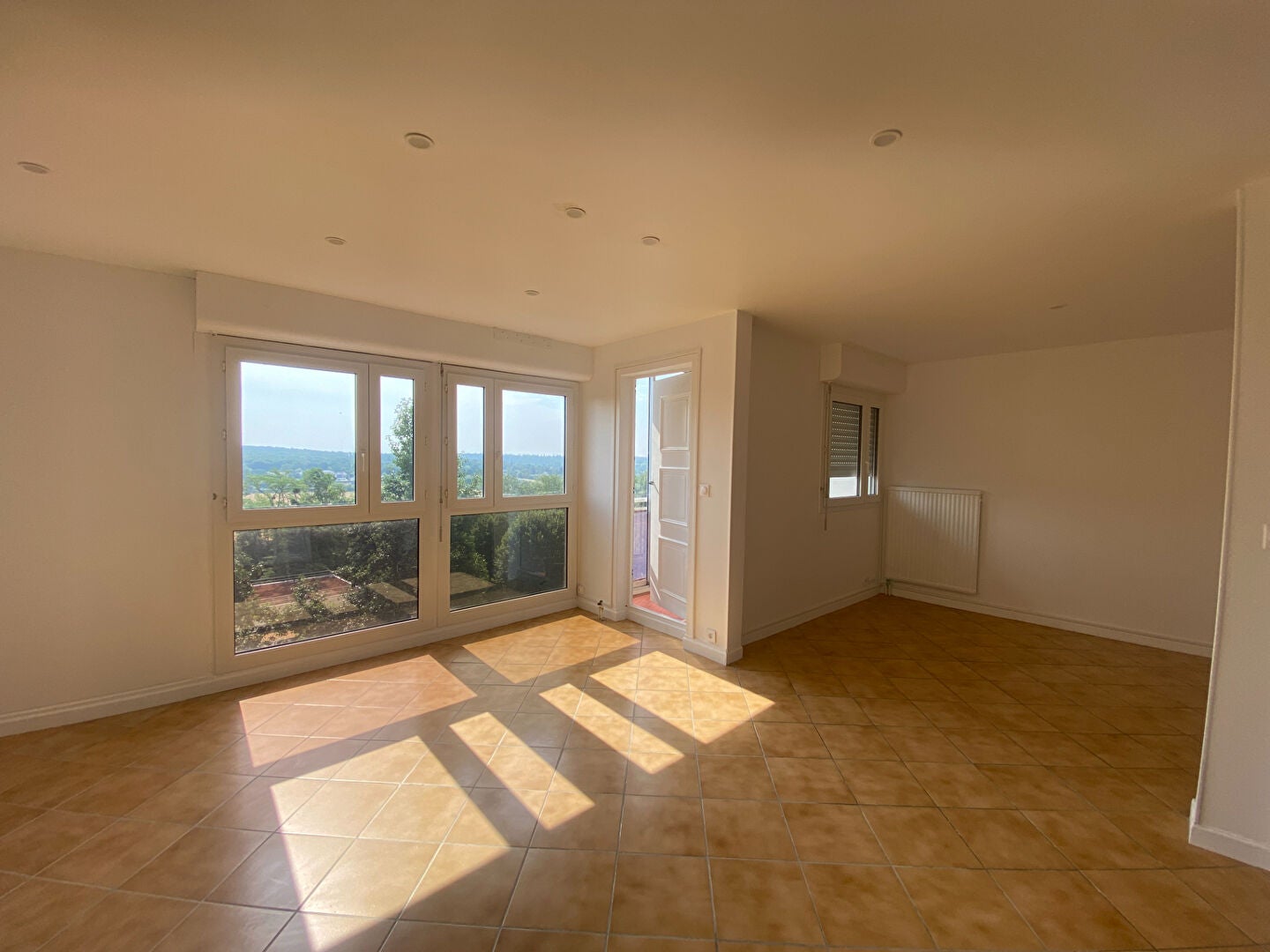 Appartement Place Léon Cassé à Corbeil-Essonnes
