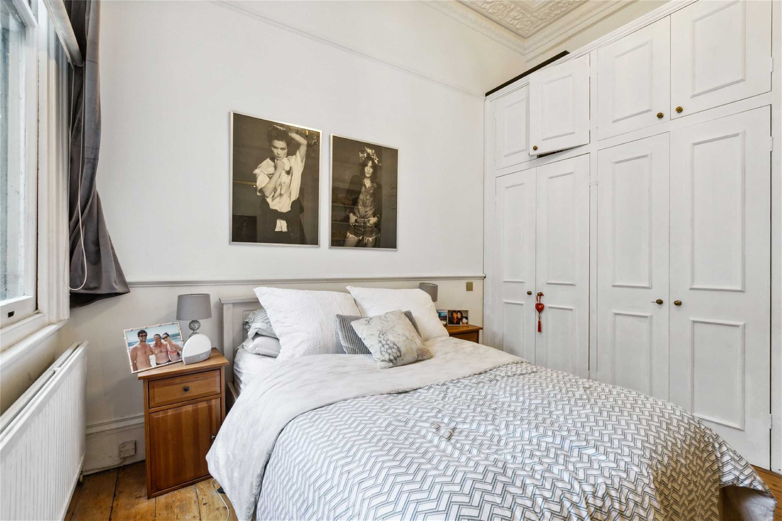 Flat St Stephen's Gardens in City of Westminster