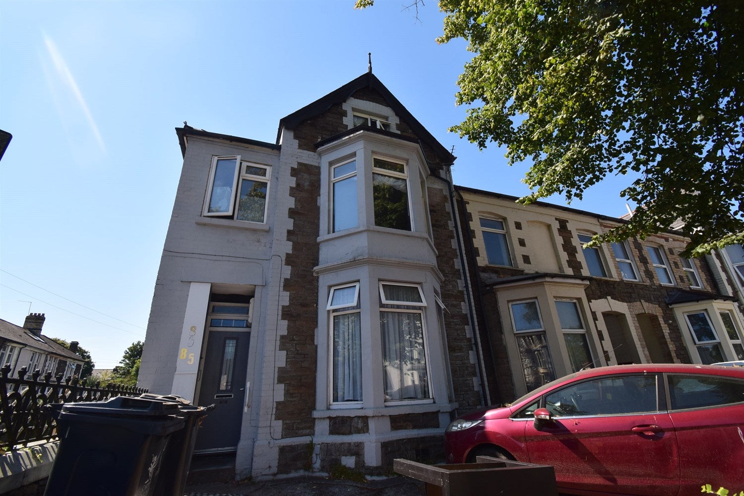 Flat Richmond Road in Cardiff