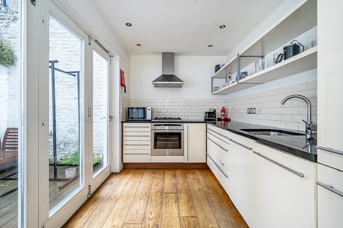 Flat Sale Place in City of Westminster