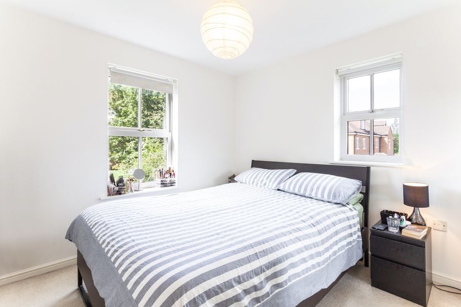 Flat Attwood Drive in Arborfield and Newland
