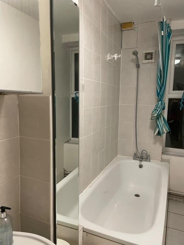 Room Bath Terrace in Greater London
