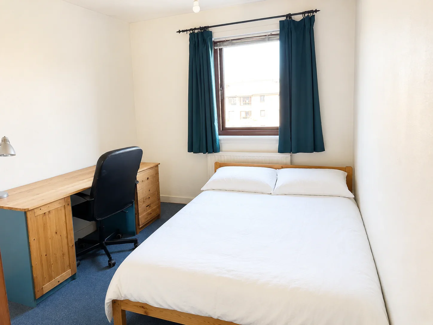 Room Sienna Gardens in City of Edinburgh