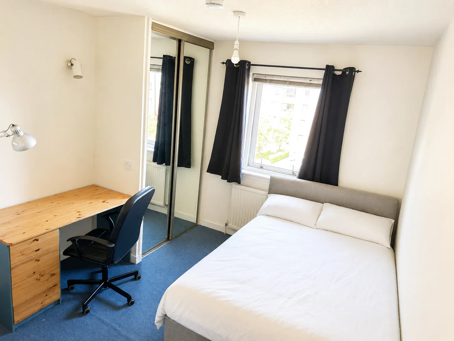 Room Sienna Gardens in City of Edinburgh