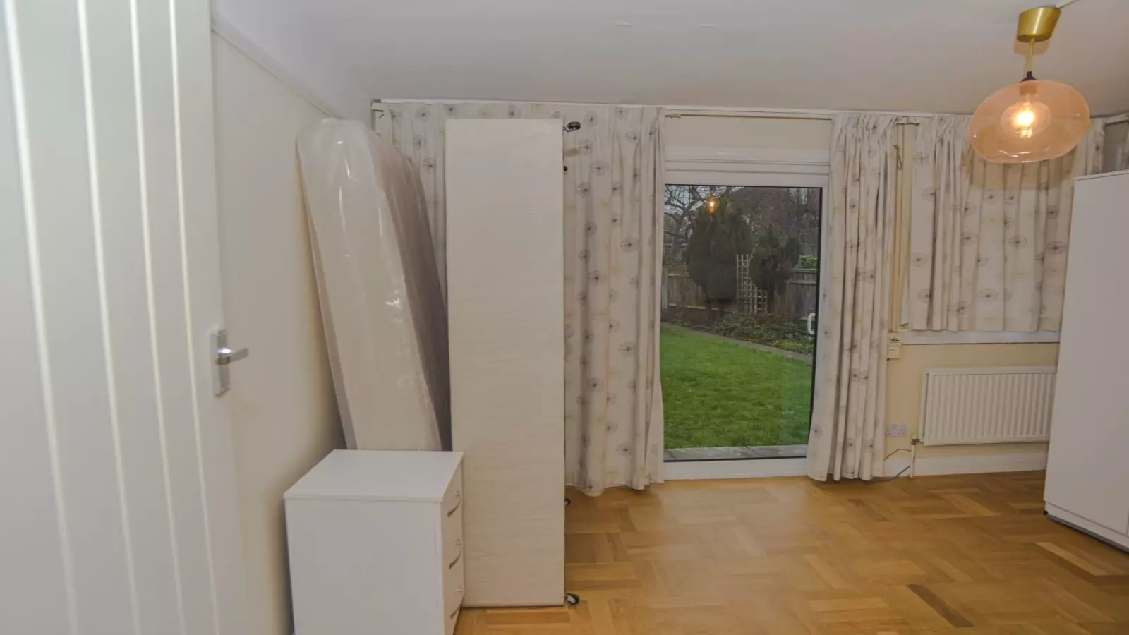 Room Circle Gardens in Greater London