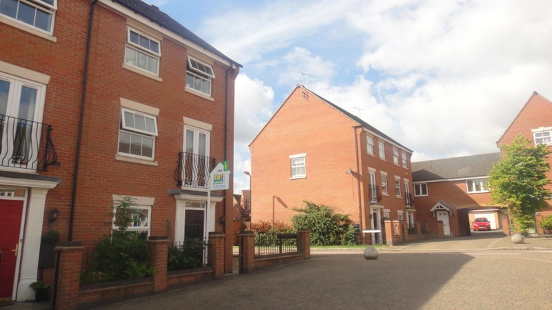Room Elstop Avenue in Rugby