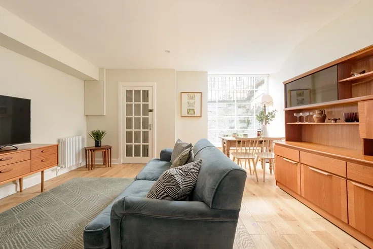 Flat Broughton Street in City of Edinburgh