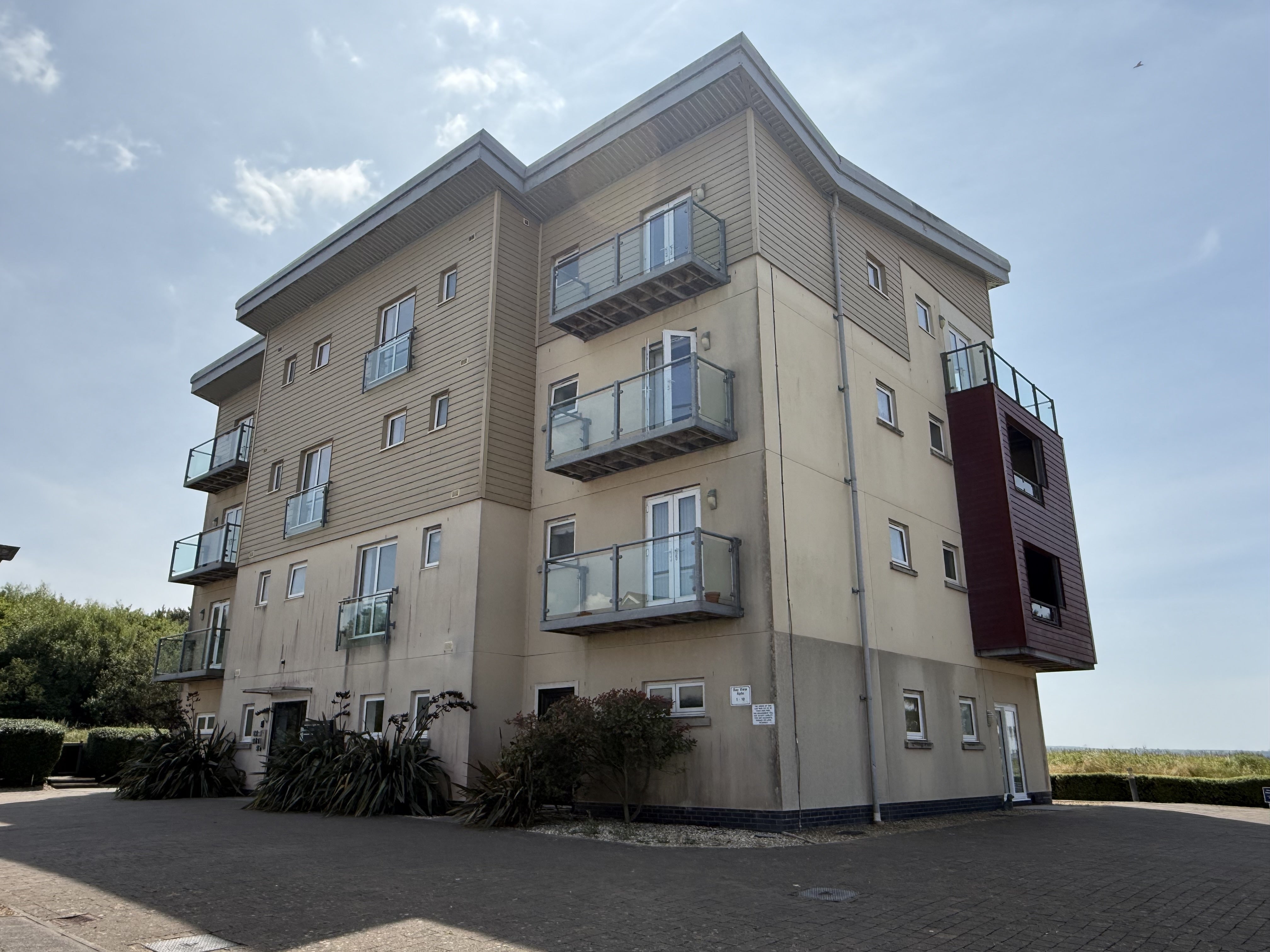 Flat Pentre Nicklaus Avenue in Llanelli