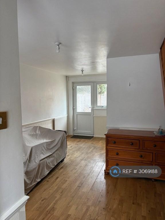 House Tintern Grove in Southampton