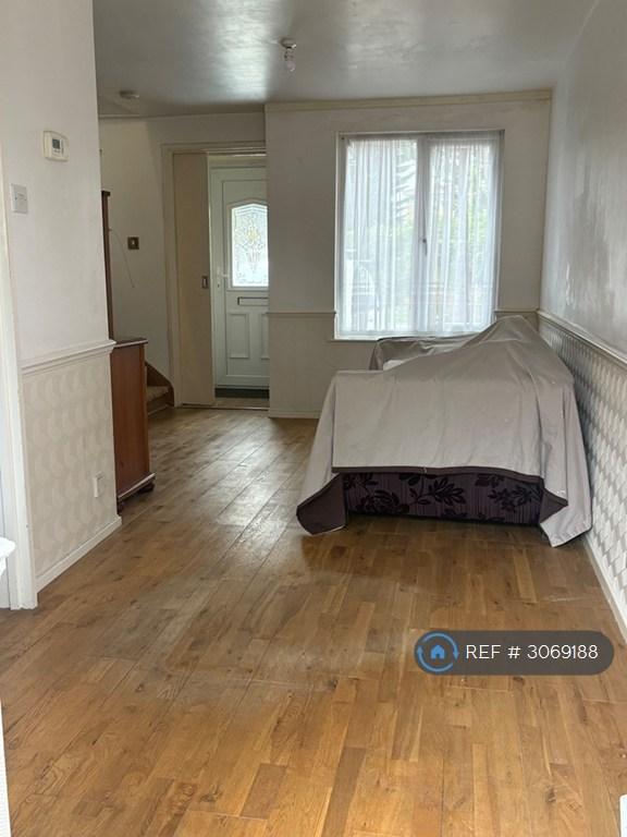 House Tintern Grove in Southampton